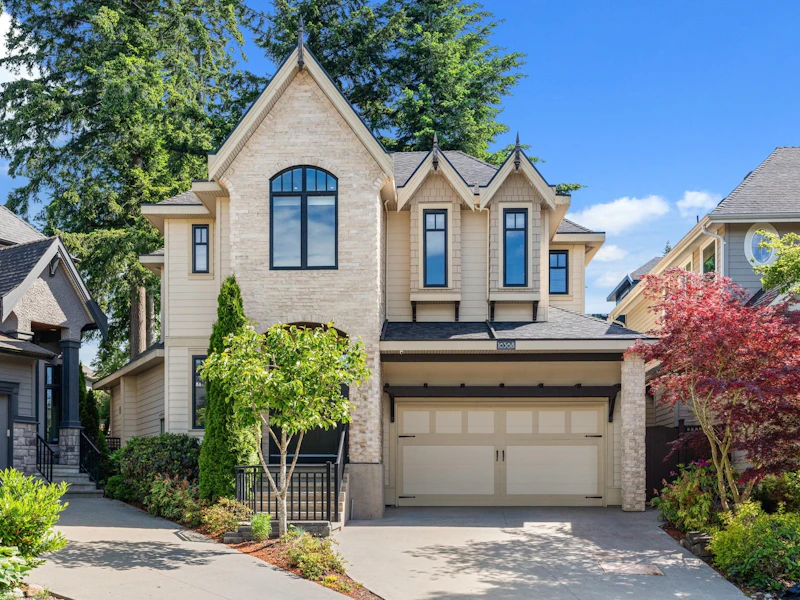 16368 27b Avenue, Surrey BC V3Z 0E4