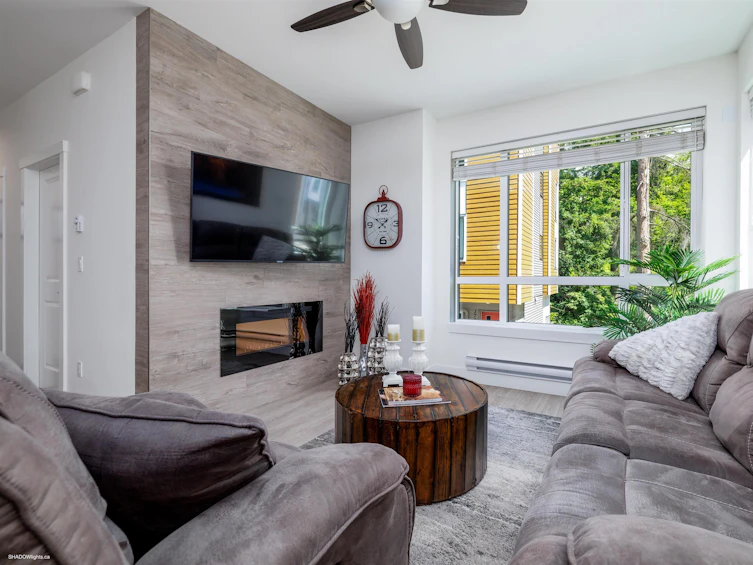 151-16433 19, Surrey, BC, V4A 9M5 - 4