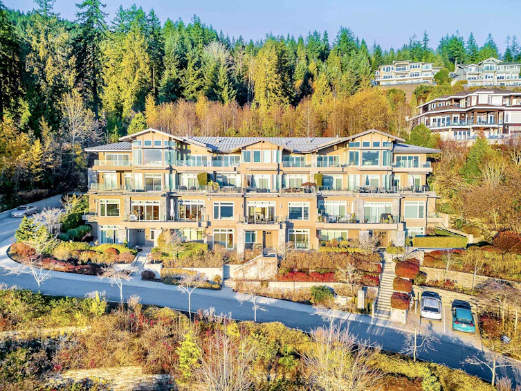 102-2575 Garden Court, West Vancouver, BC, V7S 0A2