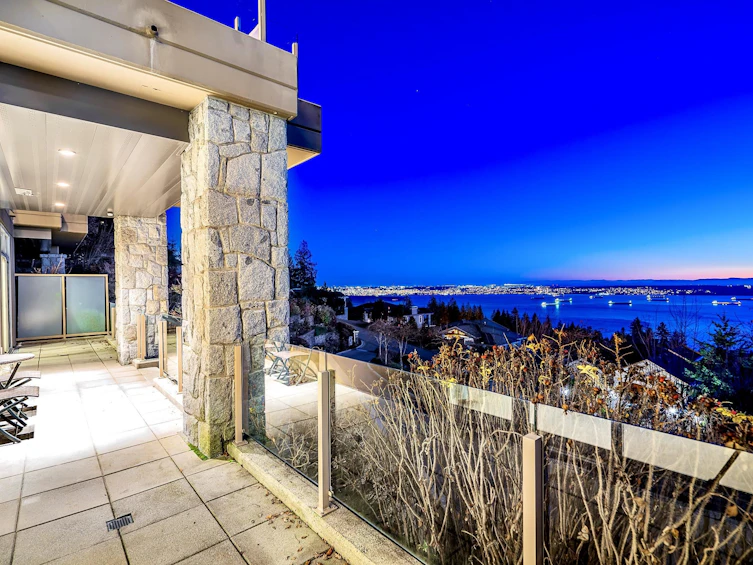 102-2575 Garden Court, West Vancouver, BC, V7S 0A2 - 4
