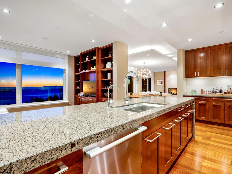102-2575 Garden Court, West Vancouver, BC, V7S 0A2 - 18