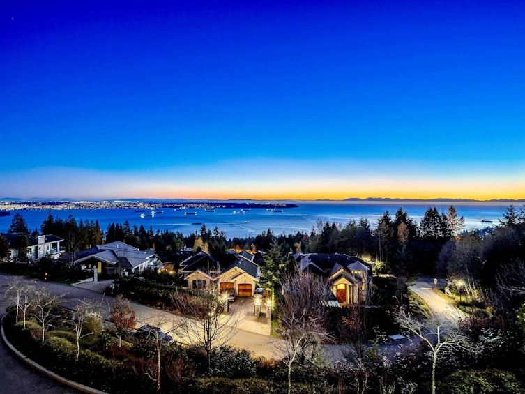 102-2575 Garden Court, West Vancouver, BC, V7S 0A2 - 35