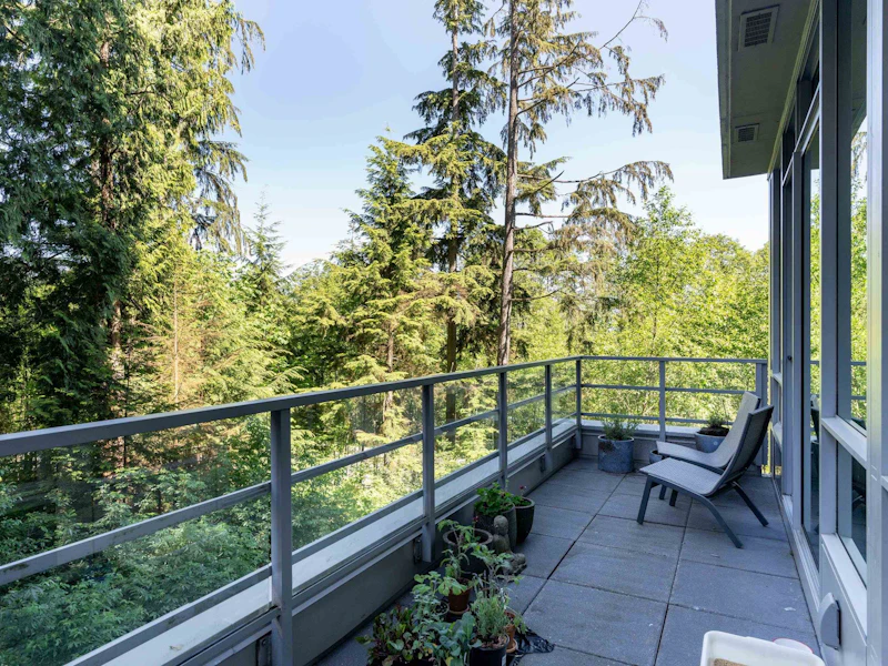 003 - 9060 University Crescent, Burnaby BC V5A 1S6
