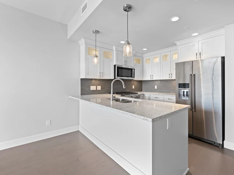 1908-2180 Gladwin, Abbotsford, BC, V2S 0H4 - 9