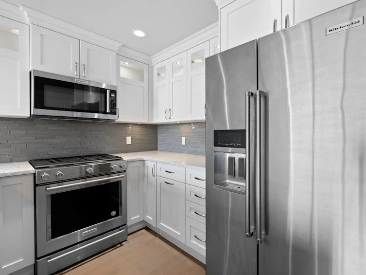 1908-2180 Gladwin, Abbotsford, BC, V2S 0H4 - 11