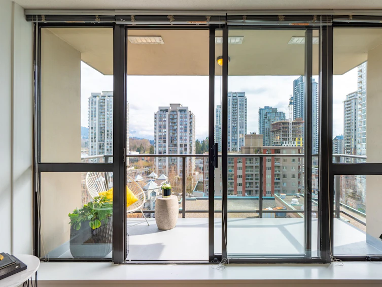 1403-2959 Glen Drive, Coquitlam, BC, V3B 0B8 - 2