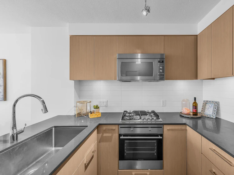 611-7988 Ackroyd Road, Richmond, BC, V6X 0K6 - 15