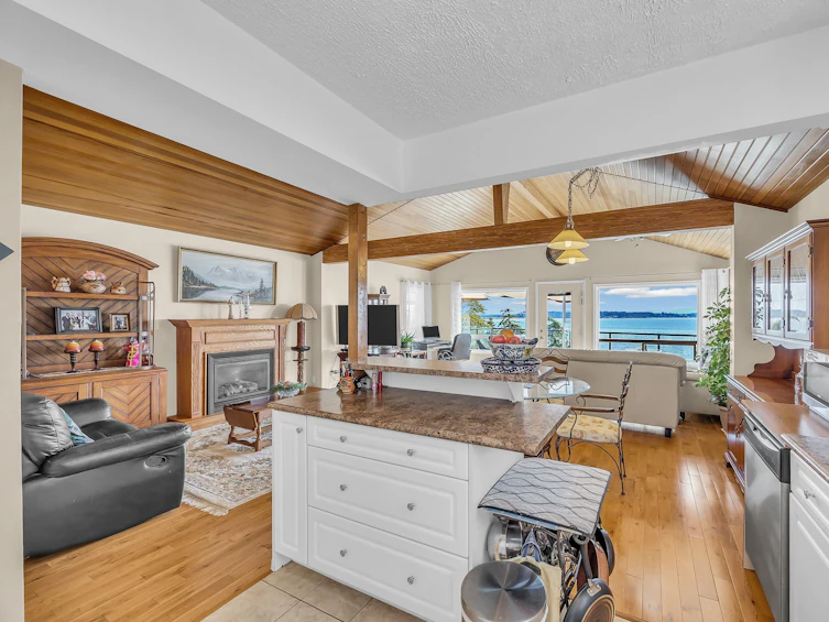 15187 Victoria Avenue, Surrey, BC, V4B 1G5 - 9