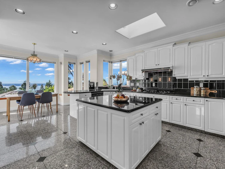 1507 Tyrol Road, West Vancouver, BC, V7S 3G5 - 19