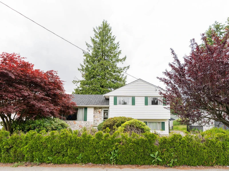 9775 132nd Street, Surrey BC V3T 3S5