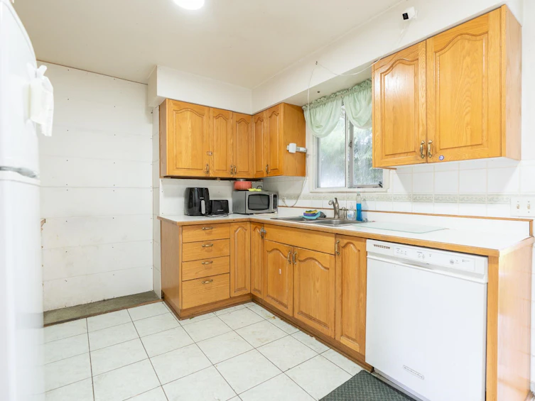 9775 132 Street, Surrey, BC, V3T 3S5 - 8
