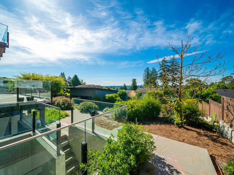5970 Grant Street, Burnaby, BC, V5B 2K4 - 21