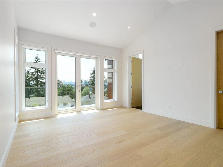5970 Grant Street, Burnaby, BC, V5B 2K4 - 9