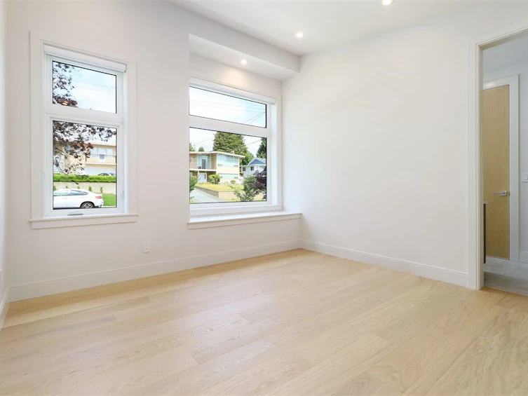 5970 Grant Street, Burnaby, BC, V5B 2K4 - 13
