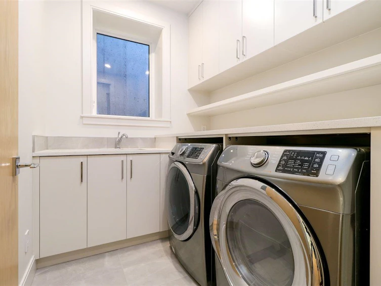5970 Grant Street, Burnaby, BC, V5B 2K4 - 16