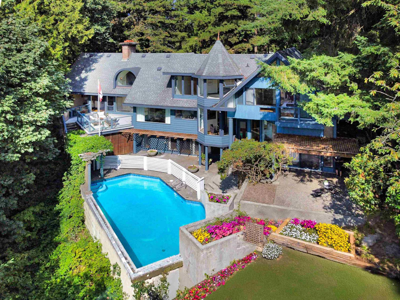 2122 Sw Marine Drive, Vancouver BC V6P 6B5