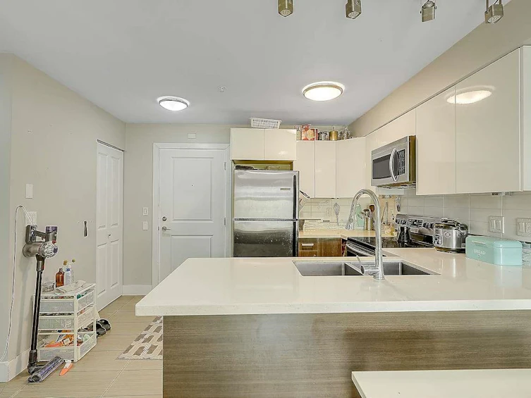 306-2408 E Broadway Street, Vancouver, BC, V5M 4T9 - 6
