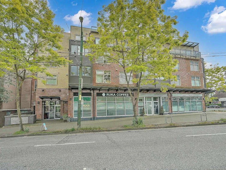 306-2408 E Broadway Street, Vancouver, BC, V5M 4T9 - 2