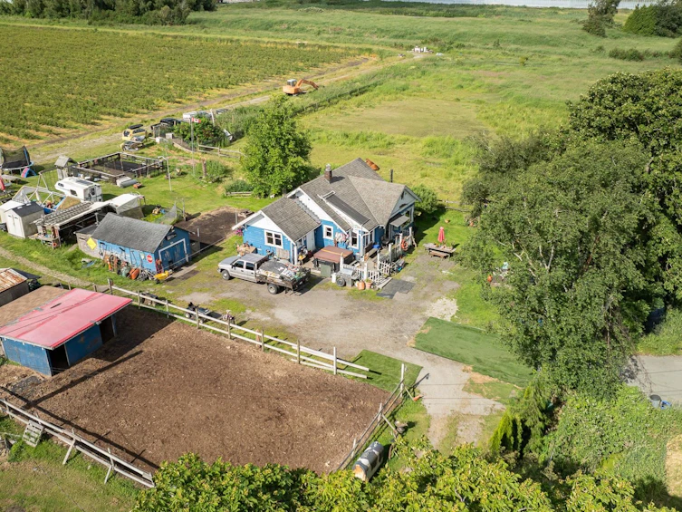 8442 Ladner Trunk Road, Delta, BC, V4K 3N3 - 7