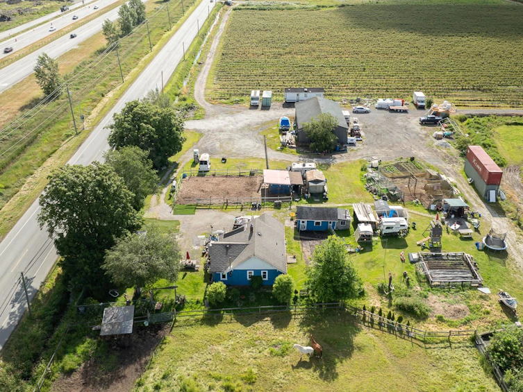8442 Ladner Trunk Road, Delta, BC, V4K 3N3 - 11
