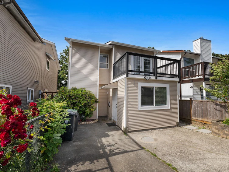 166 Springfield Drive, Langley, BC, V4W 3K8 - 2