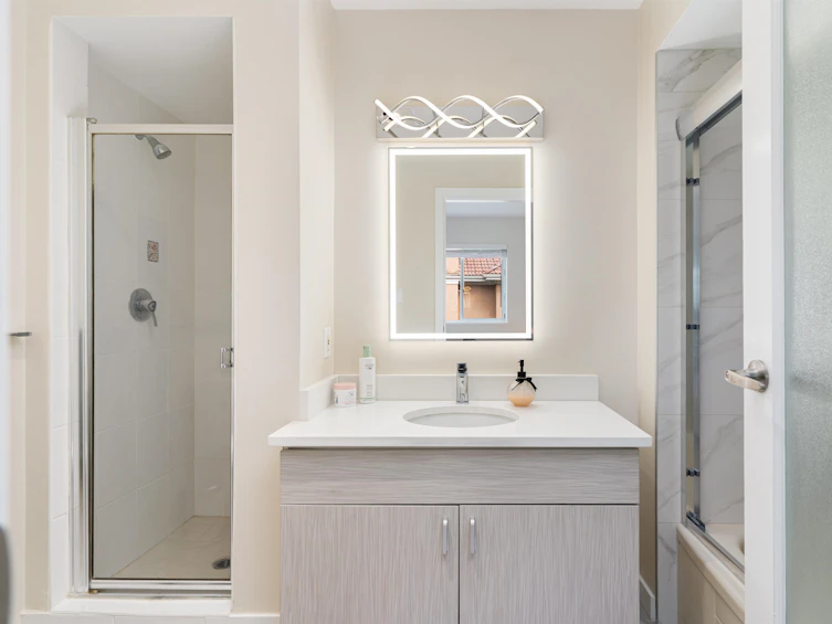 1-8480 Blundell Road, Richmond, BC, V6Y 1K1 - 8
