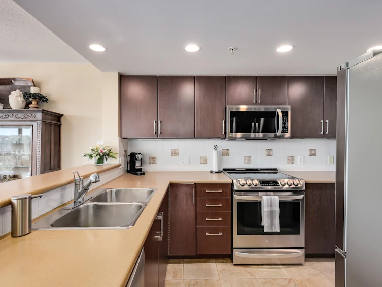 1305-290 Newport Drive, Port Moody, BC, V3H 5N2 - 10