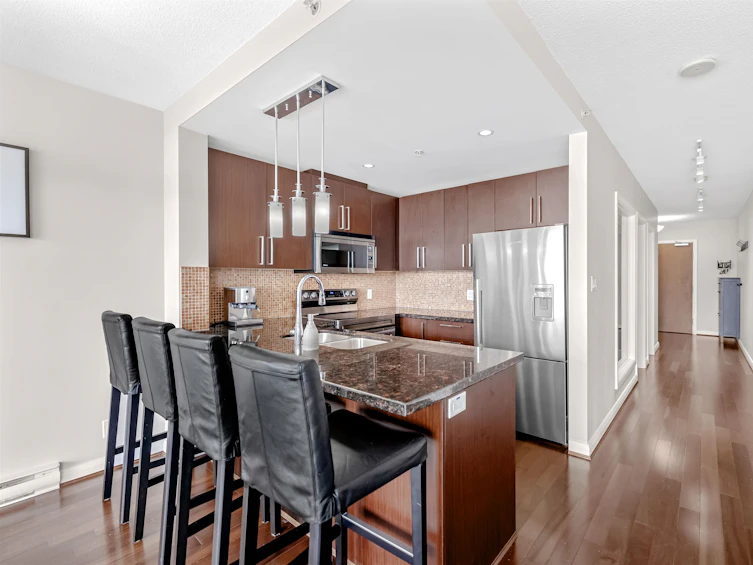 2502-888 Carnarvon Street, New Westminster, BC, V3M 0C6 - 7