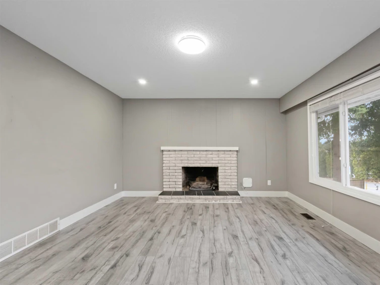 2652 Sunnyside Street, Abbotsford, BC, V2T 1Y4 - 2