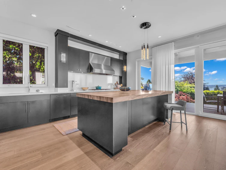 2384 Nelson Avenue, West Vancouver, BC, V7V 2R2 - 13