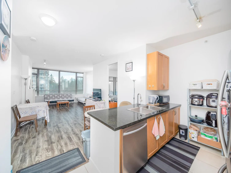 806-7368 Sandborne Avenue, Burnaby, BC, V3N 5C5 - 11
