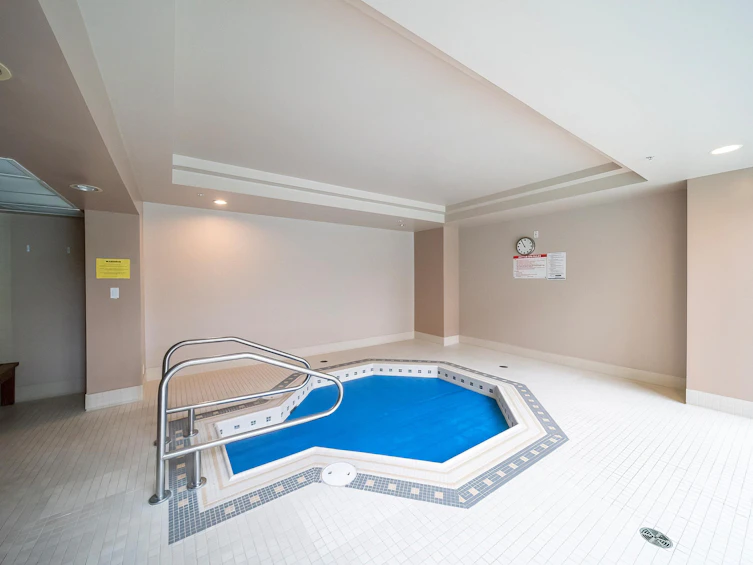 806-7368 Sandborne Avenue, Burnaby, BC, V3N 5C5 - 30