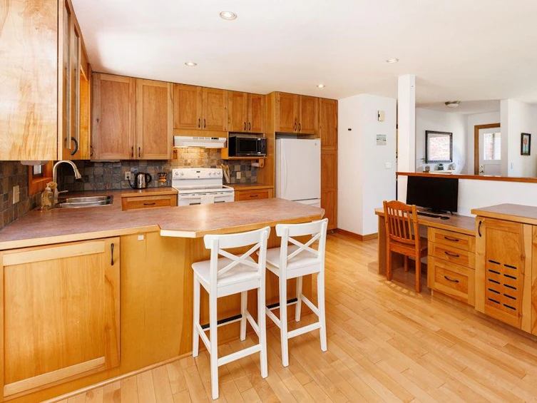 208 Grandview Heights Road, Gibsons, BC, V0N 1V3 - 4
