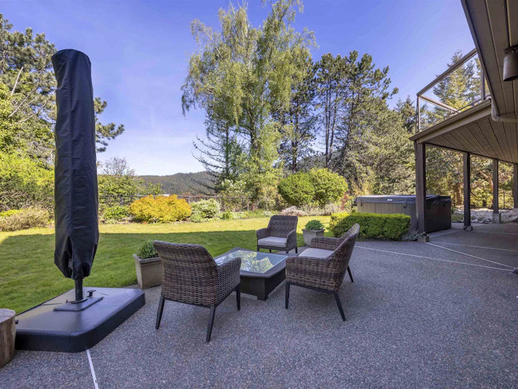 4711 Woodburn Court, West Vancouver, BC, V7S 3B3 - 4