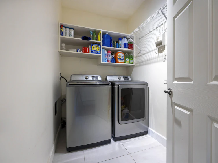 4711 Woodburn Court, West Vancouver, BC, V7S 3B3 - 27