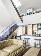 606 29 Smithe Mews