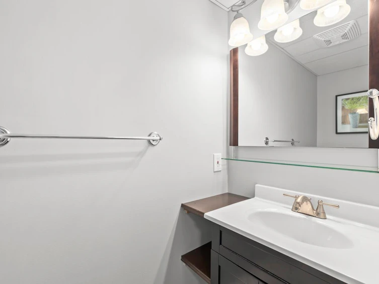 21060 118 Avenue, Maple Ridge, BC, V2X 8T3 - 21