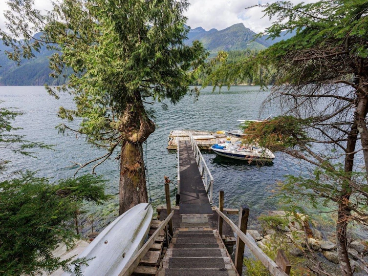 23 East Of Croker Island, North Vancouver, BC - 2