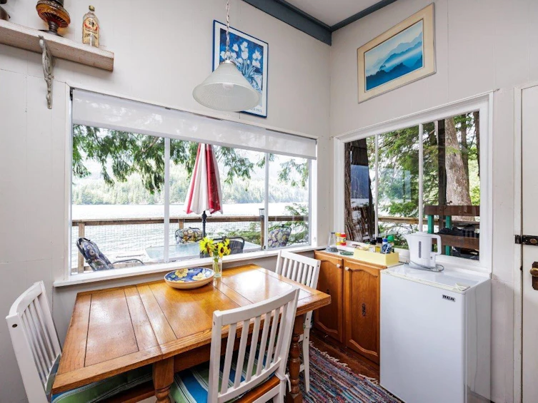 23 East Of Croker Island, North Vancouver, BC - 5