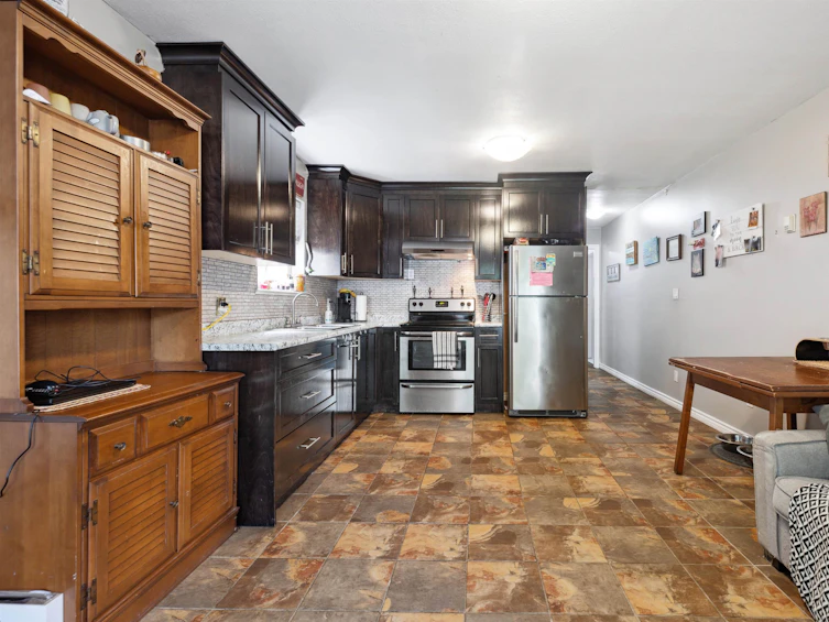 8323 12th Avenue, Burnaby, BC, V3N 2L7 - 20