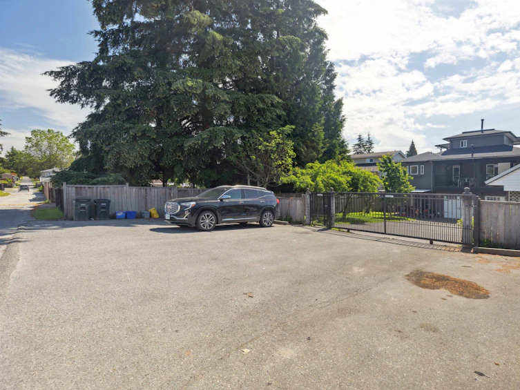 8323 12th Avenue, Burnaby, BC, V3N 2L7 - 32
