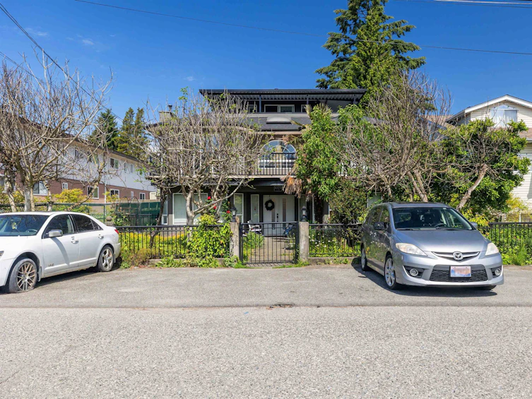 8323 12th Avenue, Burnaby, BC, V3N 2L7 - 33