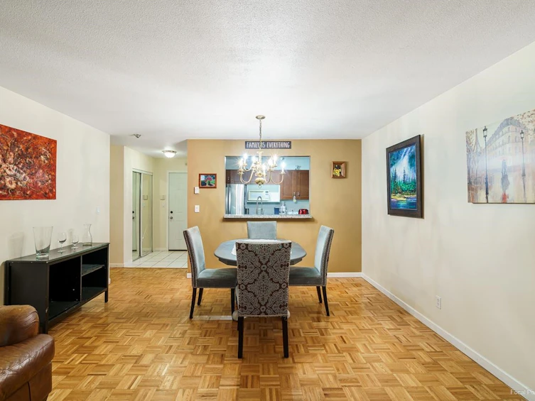 206-9767 140 Street, Surrey, BC, V3T 5S4 - 6