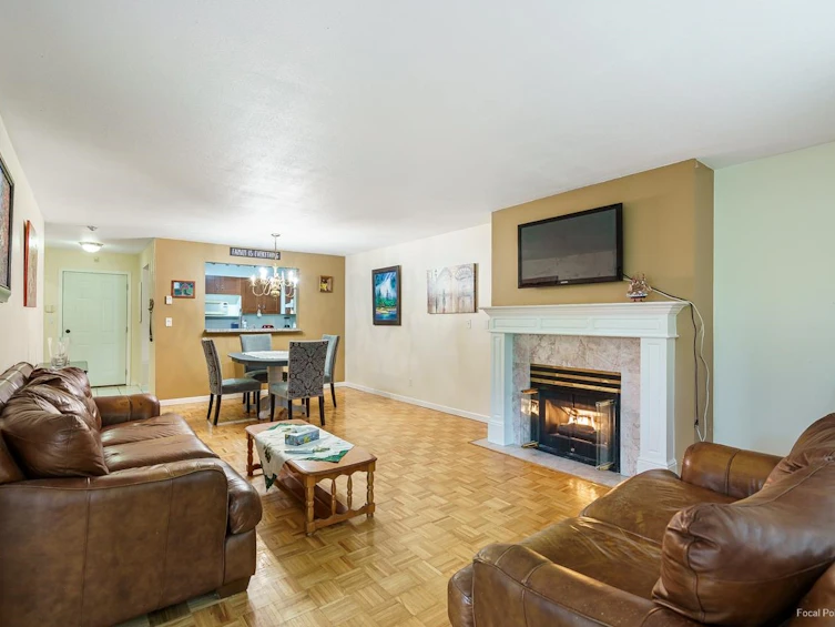 206-9767 140 Street, Surrey, BC, V3T 5S4 - 8