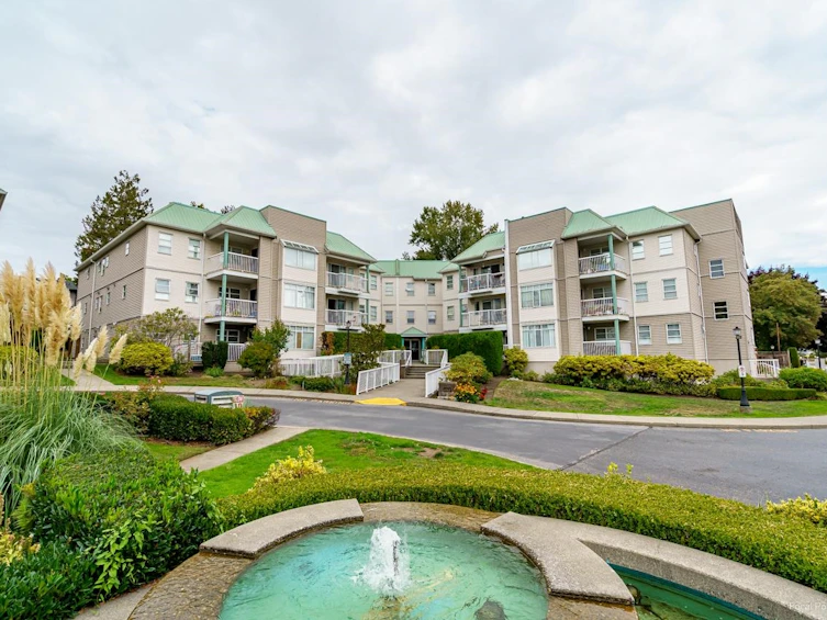 206-9767 140 Street, Surrey, BC, V3T 5S4 - 32