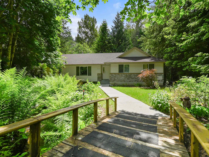 66442 Summer Road, Hope BC V0X 1L1