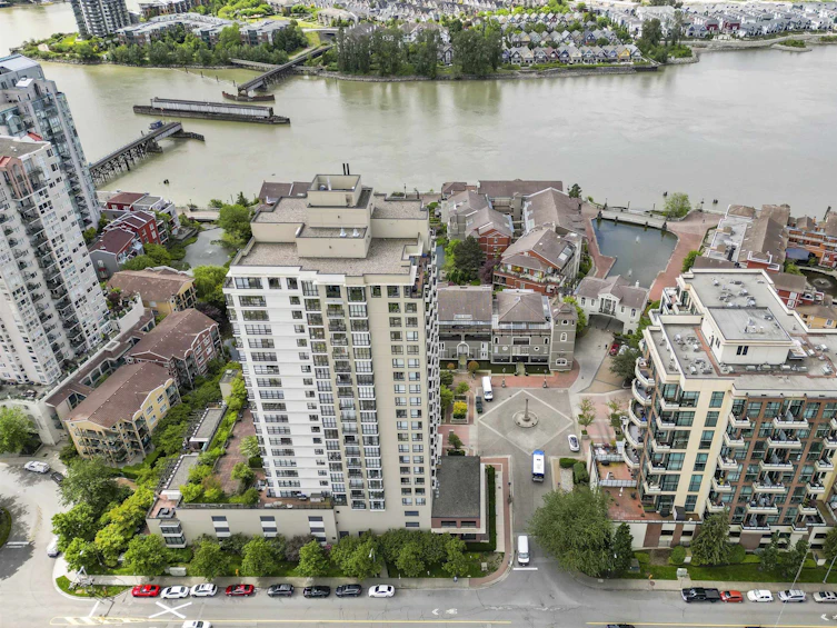 1808-1 Renaissance Square, New Westminster, BC, V3M 0B6 - 31