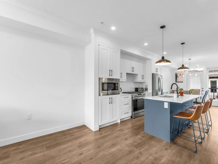 13-21688 52, Langley, BC, V2Y 4K9 - 8