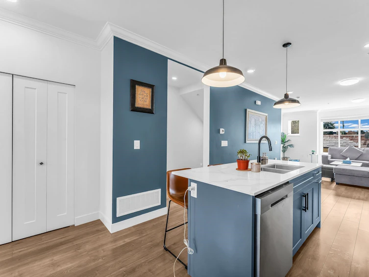 13-21688 52, Langley, BC, V2Y 4K9 - 12