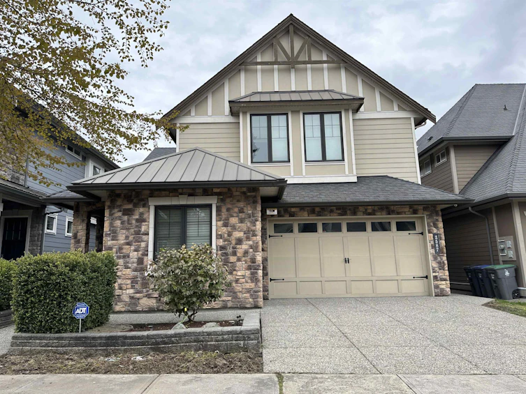 2587 163a Street, Surrey, BC, V3Z 6X7